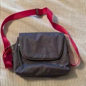 Lululemon go your om way purse